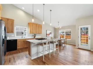 Photo #4: 7220991 Listing