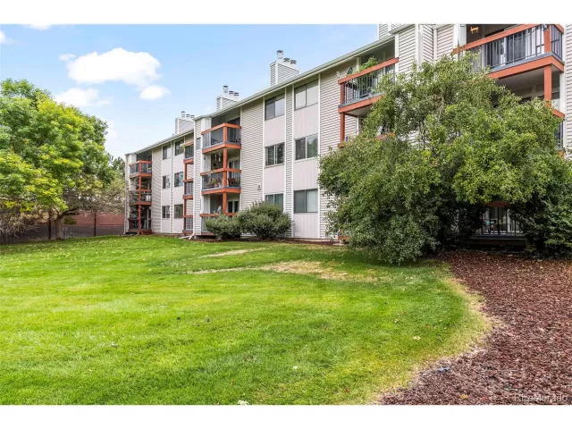 MLS: 7221070 Condo For Sale