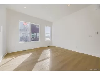 Photo #4: 7223631 Listing