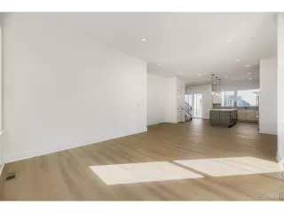 Photo #5: 7223631 Listing