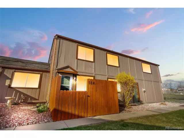 MLS: 7225948 Condo For Sale