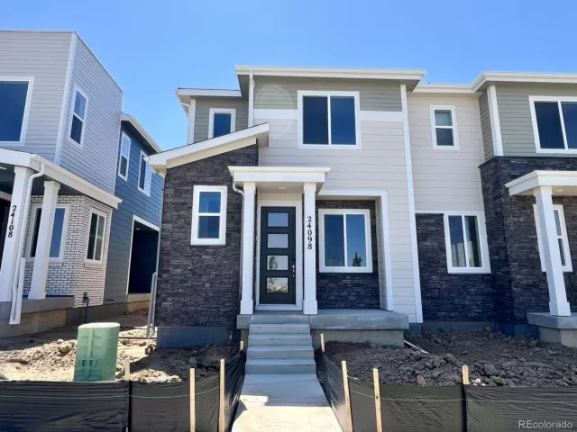 MLS: 7227549 Condo For Sale