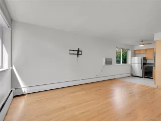 Photo #6: 7232727 Listing