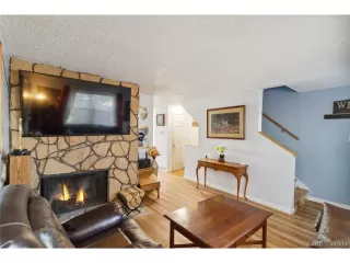 Photo #5: 7240288 Listing