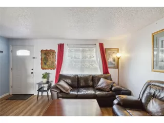 Photo #6: 7240288 Listing