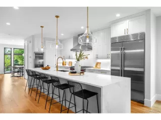 Photo #4: 7246541 Listing