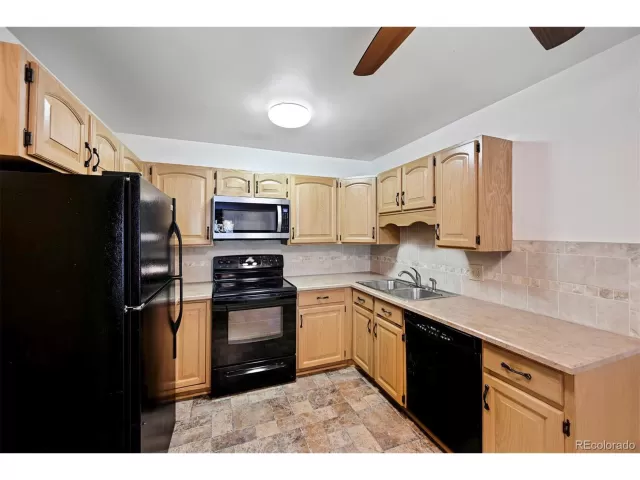 MLS: 7249497 Condo For Sale