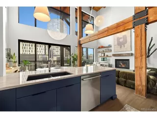 Photo #5: 7250064 Listing