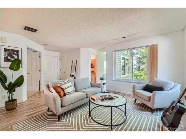 MLS: 7253432 Condo For Sale