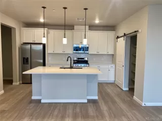 Photo #2: 7253631 Listing