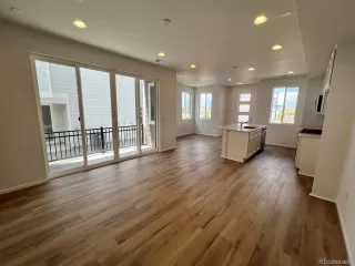 Photo #3: 7258300 Listing