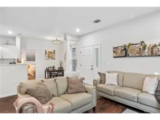 Photo #5: 7264144 Listing 