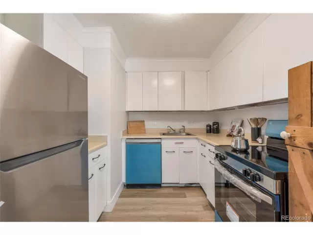 MLS: 7265381 Condo For Sale