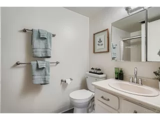 Photo #5: 7266704 Listing