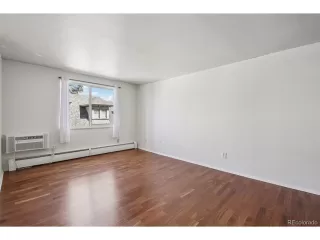 Photo #5: 7269741 Listing