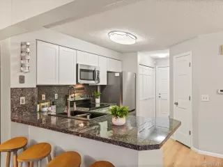 Photo #6: 7285203 Listing