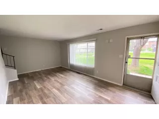 Photo #5: 7298672 Listing