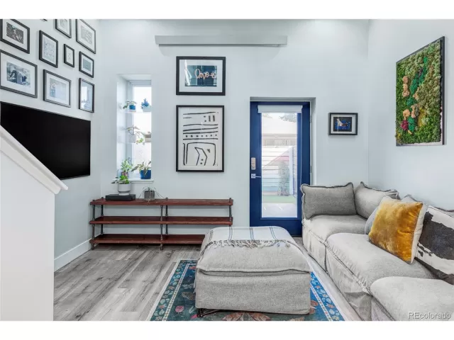 MLS: 7300468 Condo For Sale