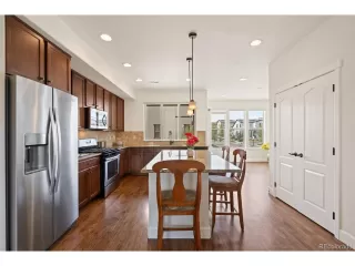 Photo #3: 7301132 Listing 