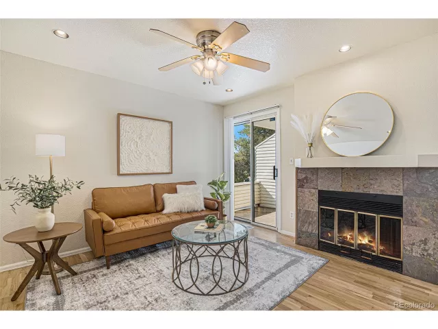 MLS: 7302261 Condo For Sale