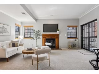 Photo #5: 7302672 Listing