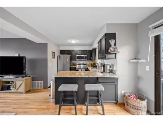 Photo #4: 7310967 Listing 