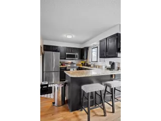 Photo #5: 7310967 Listing 