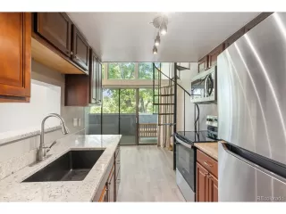 Photo #5: 7315388 Listing