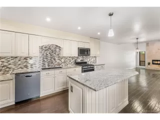 Photo #4: 7315427 Listing