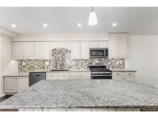 Photo #6: 7315427 Listing