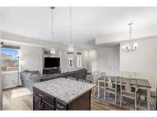 Photo #5: 7317127 Listing