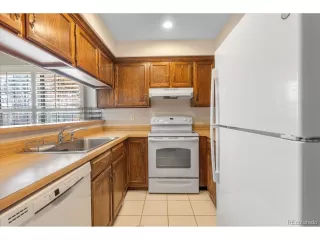 Photo #6: 7319200 Listing