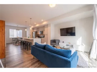 Photo #4: 7329655 Listing