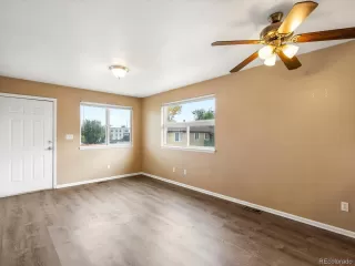 Photo #6: 7332609 Listing