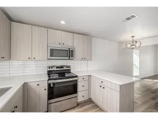 Photo #3: 7335164 Listing 