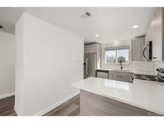 Photo #5: 7335164 Listing 