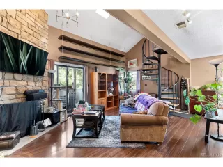 Photo #2: 7354097 Listing 