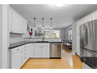 Photo #5: 7358649 Listing