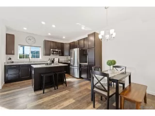 Photo #6: 7360647 Listing