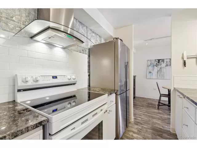 MLS: 7371182 Condo For Sale