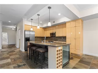 Photo #3: 7371685 Listing