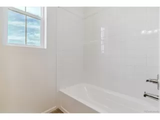 Photo #6: 7376470 Listing
