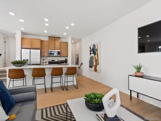 Photo #3: 7379718 Listing 