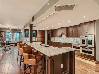 Photo #3: 7380250 Listing