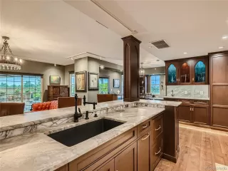 Photo #4: 7380250 Listing