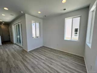 Photo #2: 7383266 Listing