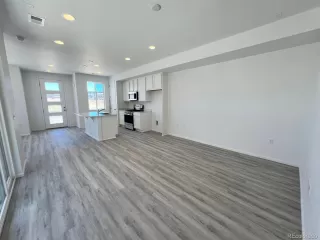 Photo #4: 7383266 Listing