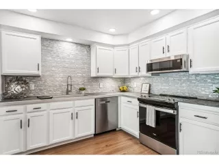 Photo #4: 7392160 Listing 