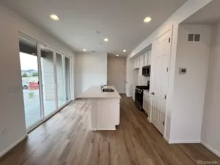 Photo #3: 7394209 Listing