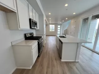 Photo #5: 7394209 Listing